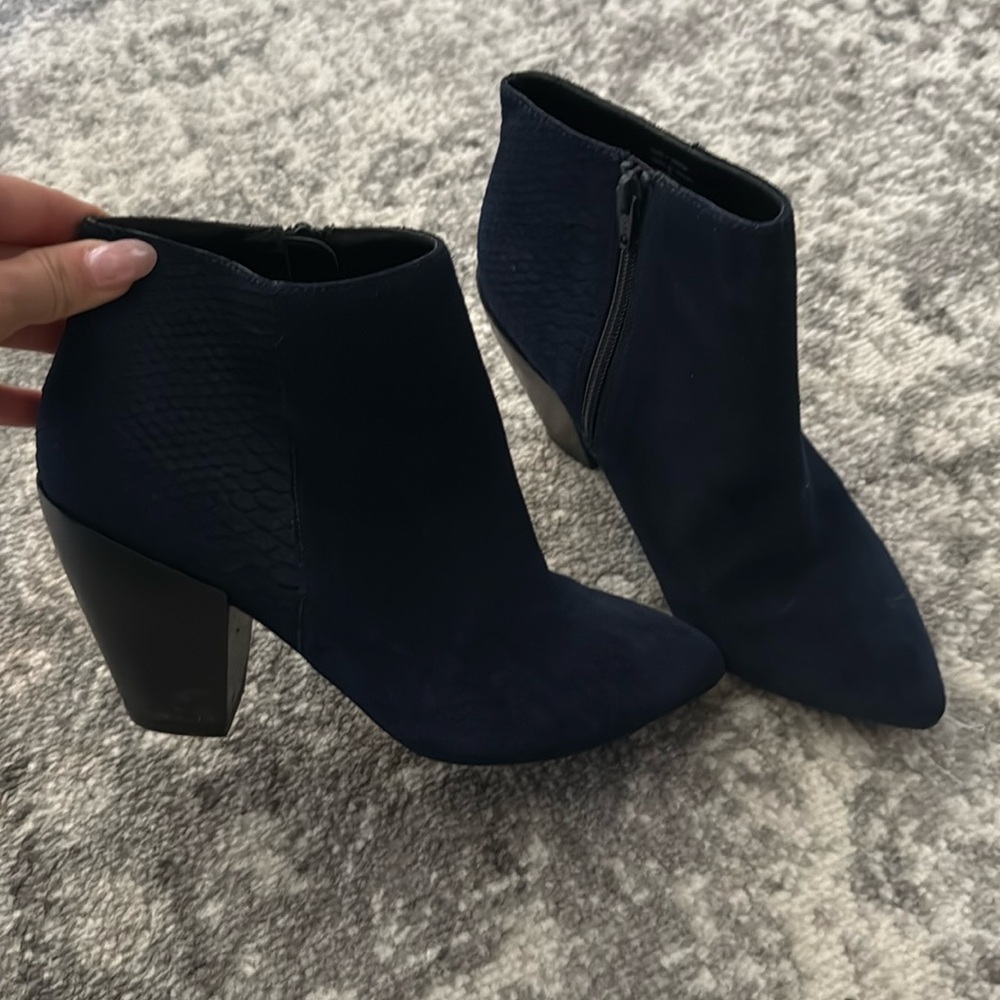 Dark blue booties